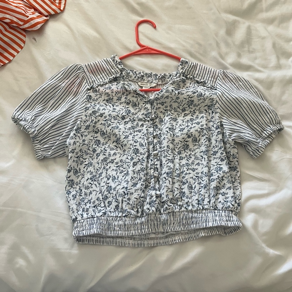 American eagle floral blouse